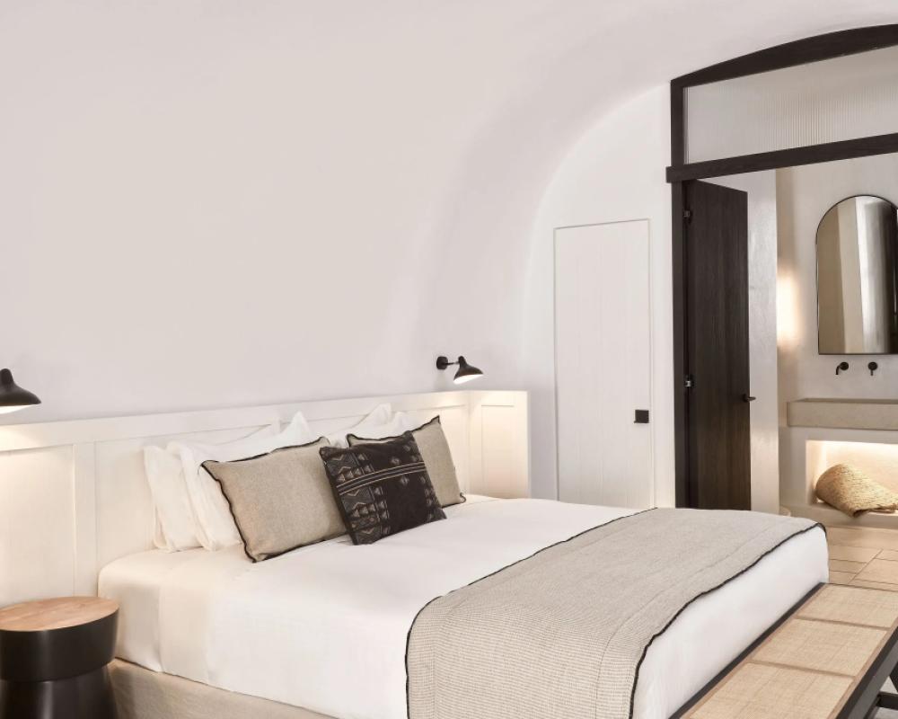 фото Charisma Suites