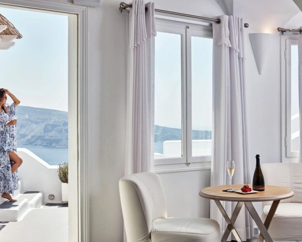 фото Charisma Suites