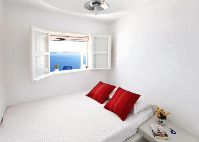 Menias Cave House