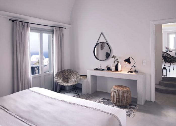 Santo Pure Oia Suites and Villas