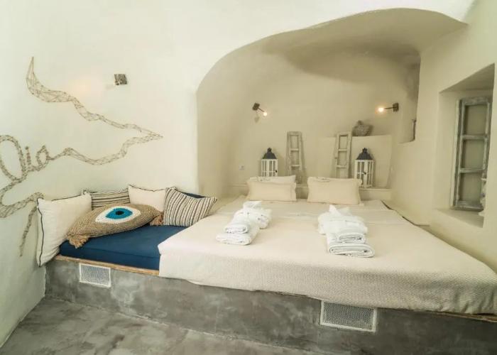 Kaleidoscope Cave Houses Oia