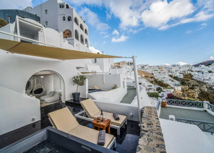 Solstice Luxury Suites