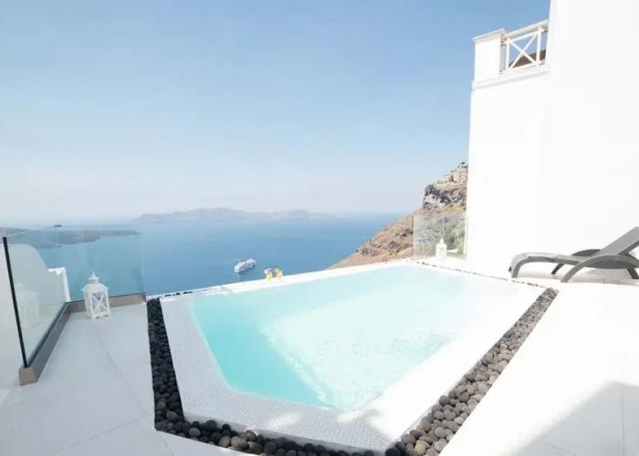 Daydream Luxury Suites