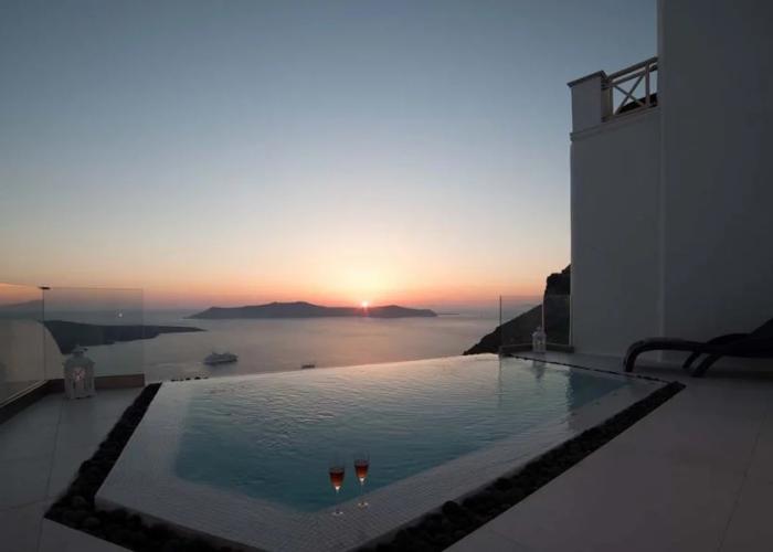 Daydream Luxury Suites