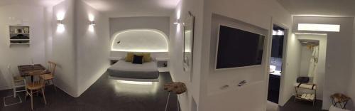 Altana Cliffside Villas