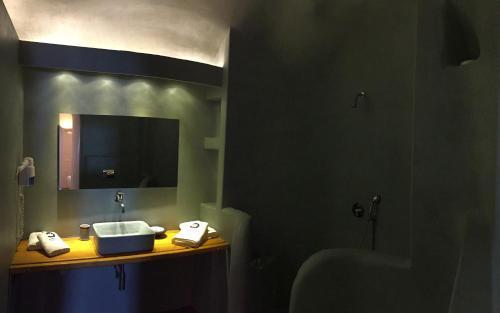 Altana Cliffside Villas