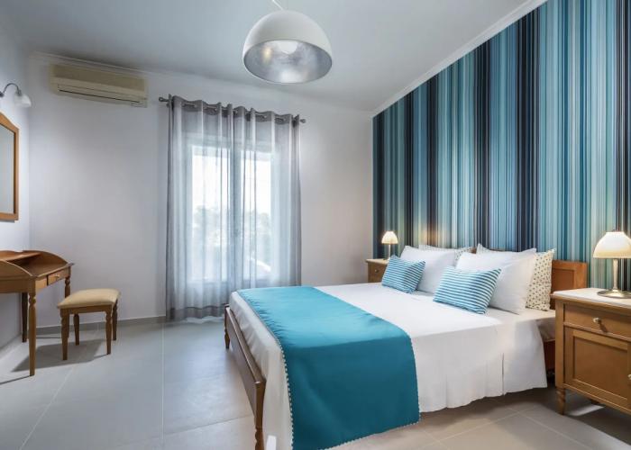 Santellini Hotel