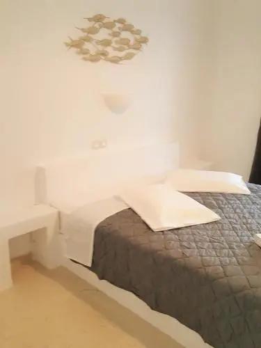 Ira Apartments