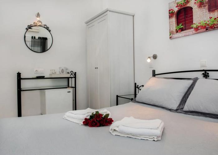 Join Us Low Cost Rooms