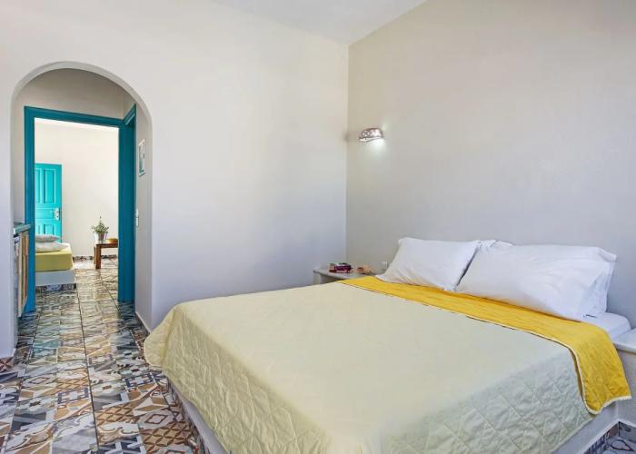 Nissia Apartments