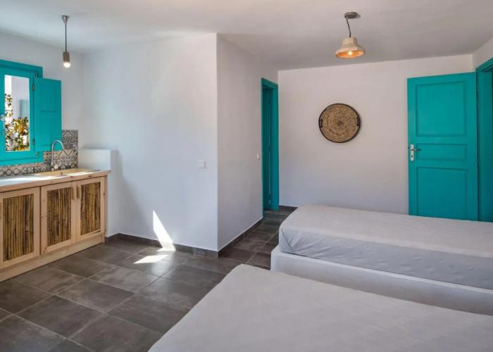 Nissia Apartments