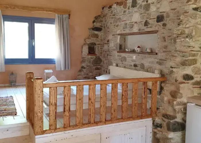 Chaihoutes stone House into Olive farm in Zia