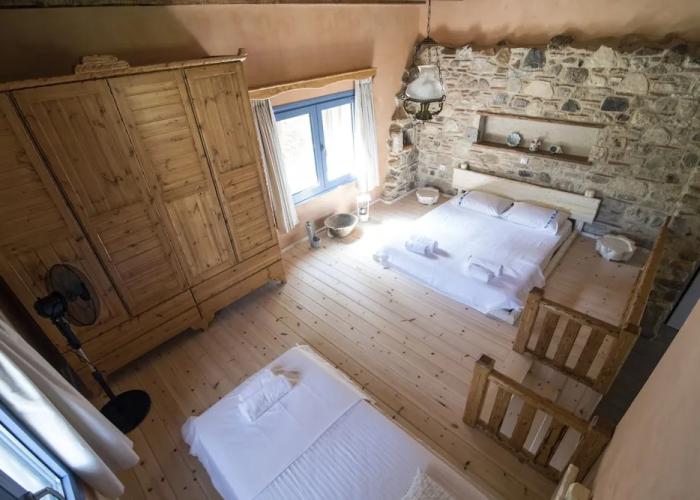 Chaihoutes stone House into Olive farm in Zia
