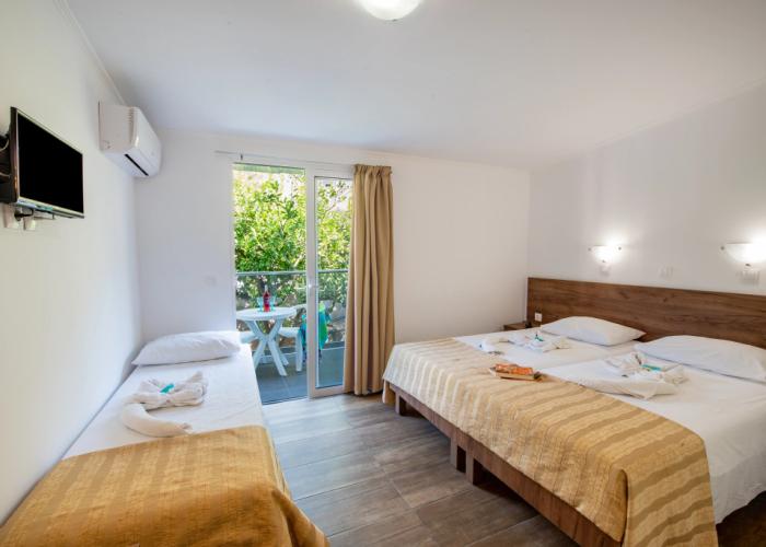 Ilyssion Hotel