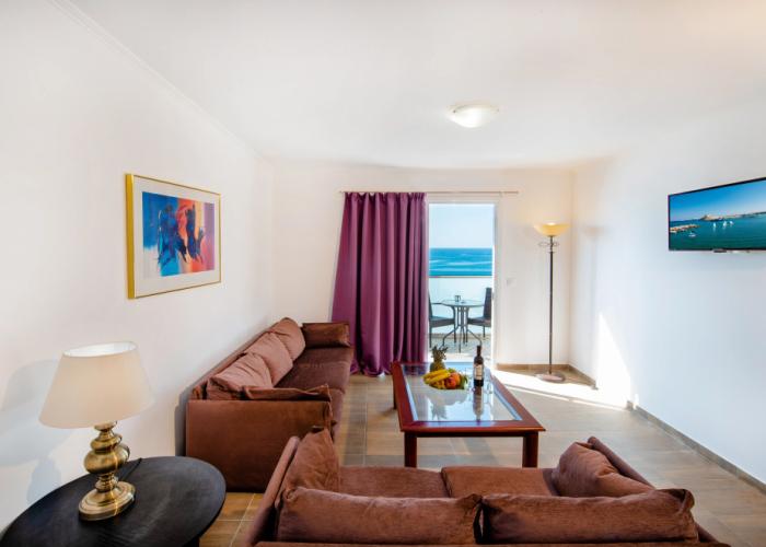 Ilyssion Hotel