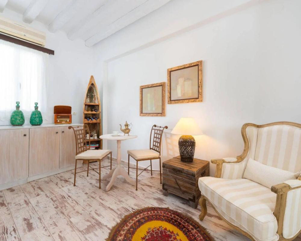 F Fine Suites- Adults Only