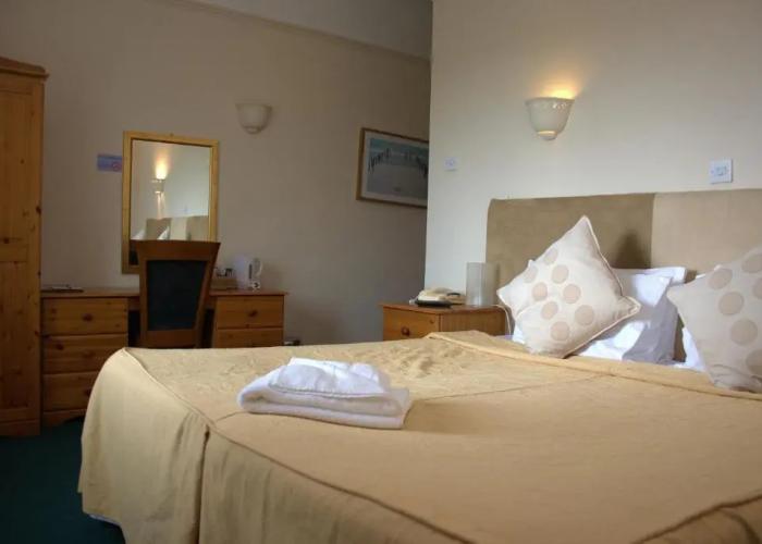 Bowood Park Hotel