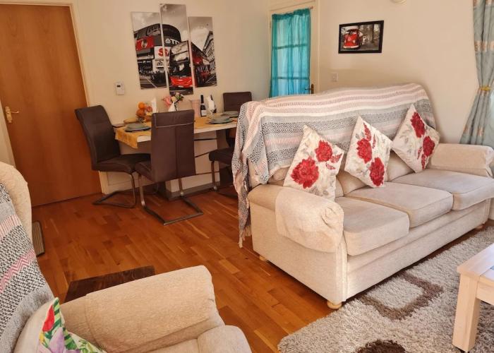 2-bed Cottage, Sleeps 5, Pets Ok, Close to Coast