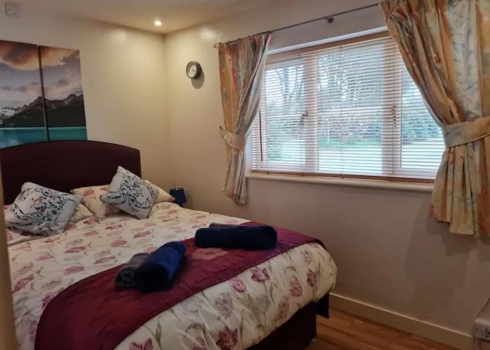 2-bed Cottage, Sleeps 5, Pets Ok, Close to Coast