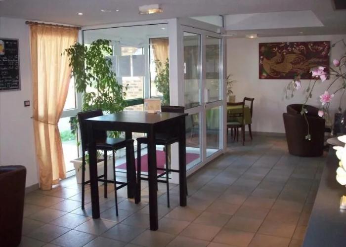 Kimotel Epone-Flins