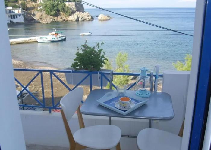 Alkistis Cozy By The Beach Apt In Ikaria Island, Therma 1st Floor