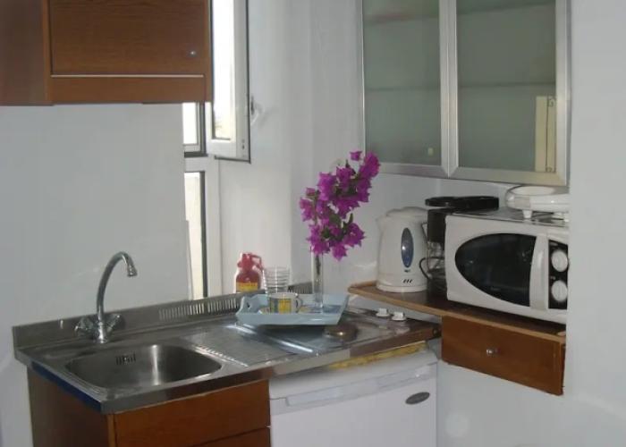Alkistis Cozy By The Beach Apt in Ikaria Island, Therma Ground Floor