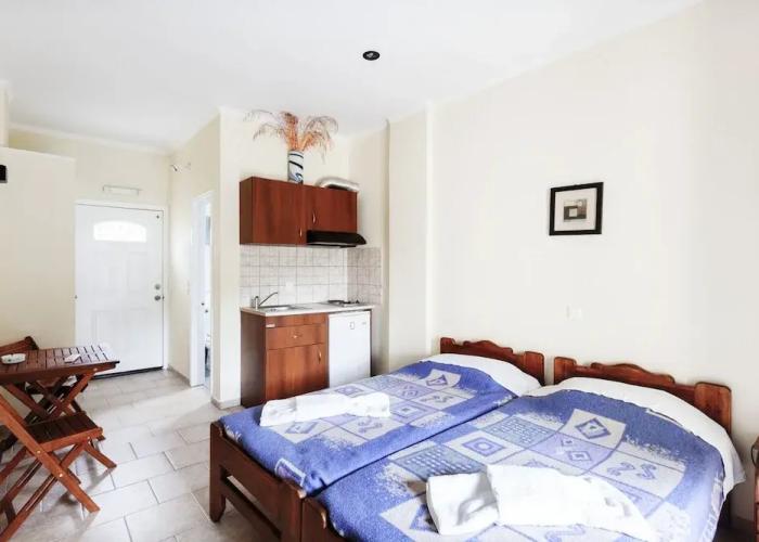 Despina studios and rooms