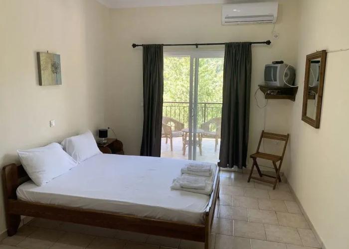 Despina studios and rooms