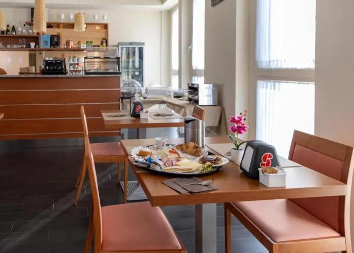 Hotel Giallo