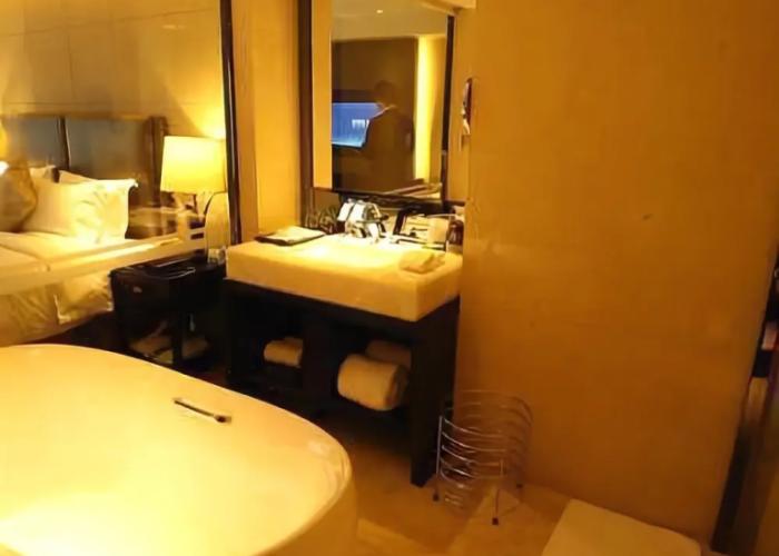Freeland Jinglun Hotel