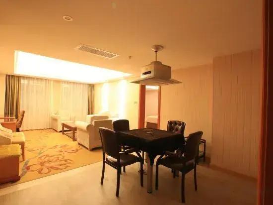 Vienna Hotel (Yizhang)
