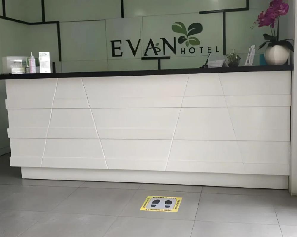 фото Evan Hotel