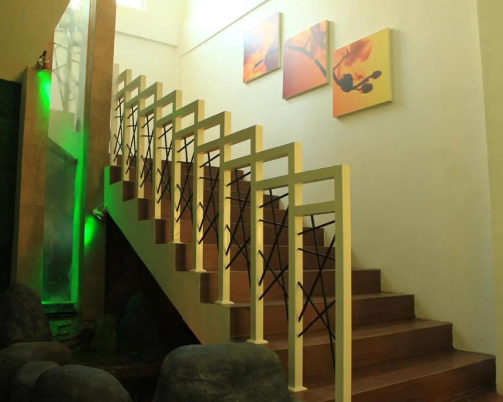 фото Evan Hotel