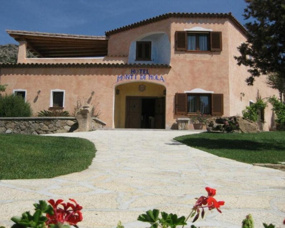 Hotel Monti Di Mola