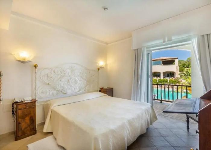 Hotel Petra Bianca