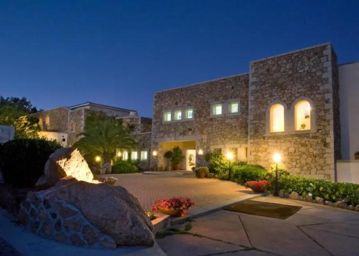 Hotel Petra Bianca