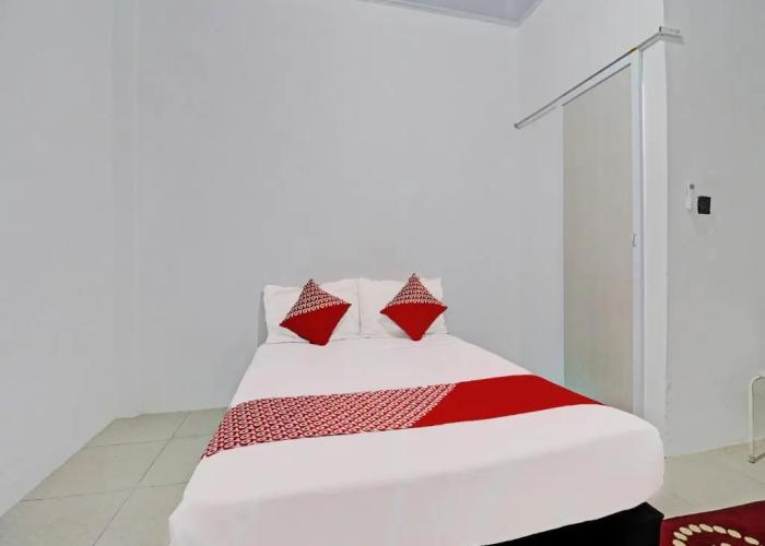 OYO 92054 Gala Residence