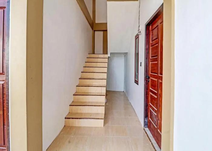 OYO 92054 Gala Residence