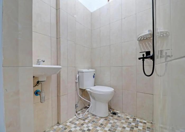 OYO 92054 Gala Residence