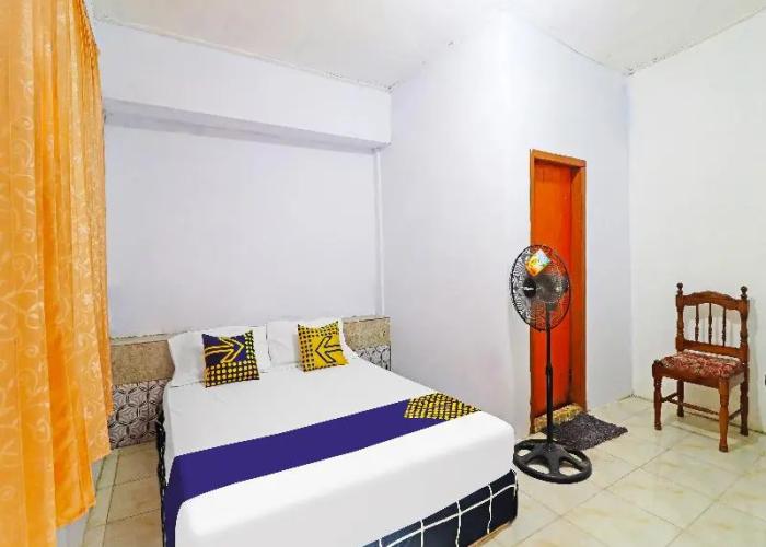 SPOT ON 91222 Kanjeng Mami Homestay Syaria