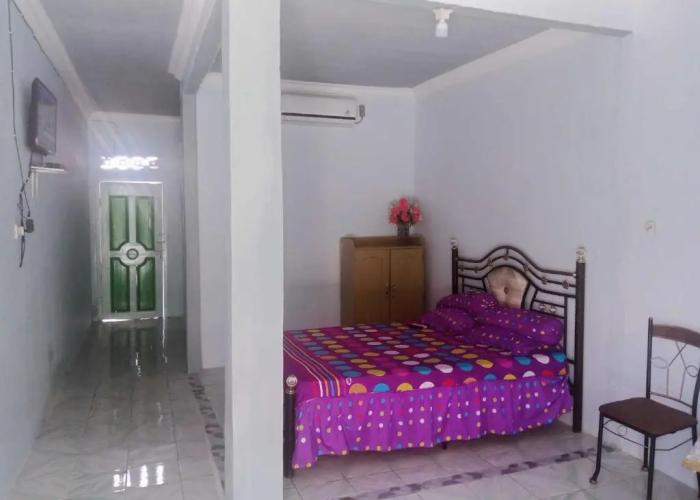 EXPRESS O 92251 Jaya Kusuma Homestay Near PONPES Darul Muhtadin