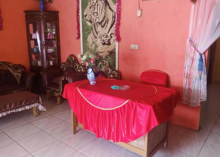 EXPRESS O 92251 Jaya Kusuma Homestay Near PONPES Darul Muhtadin