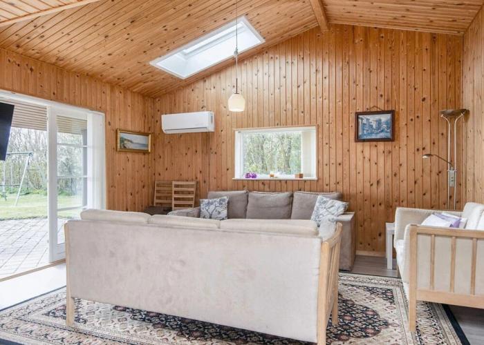 Vintage Holiday Home in Struer near Open Field