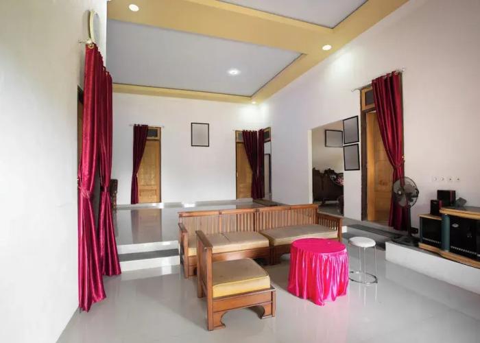 OYO 92587 Homestay Romauli Kampung Radja