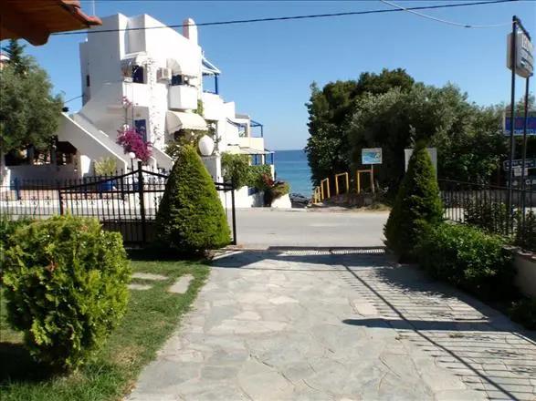 Leonidas Studio Apartments