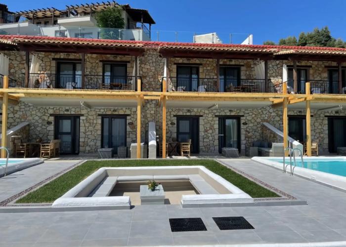 Koumaros Aparthotel
