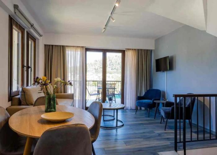 Penelope Luxury Suites