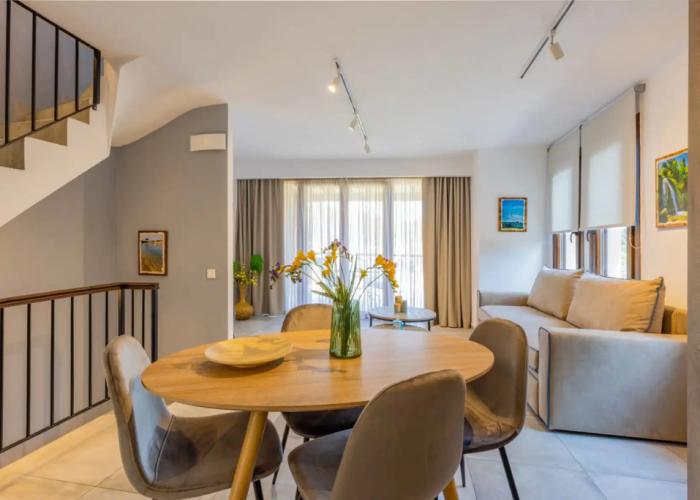 Penelope Luxury Suites