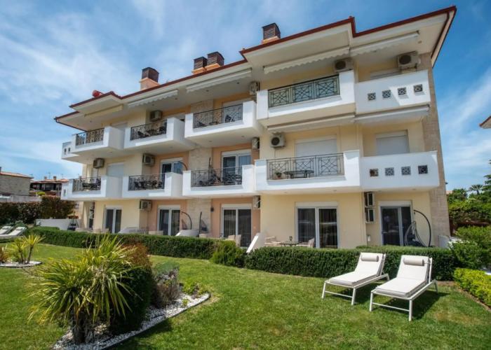 Lagaria Hotel & Apartments