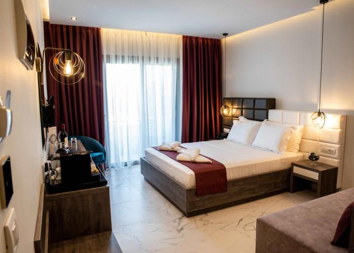 Lagaria Hotel & Apartments